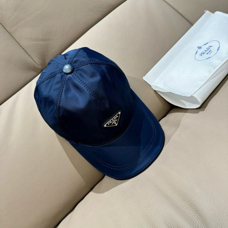 Trendsetting Prada Caps 261115