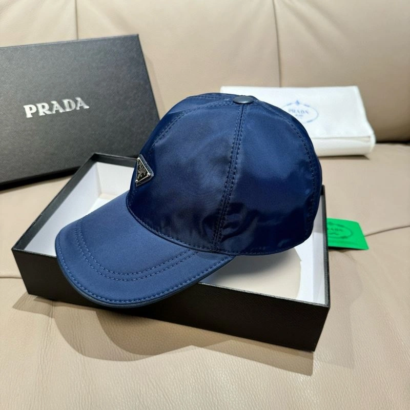 Trendsetting Prada Caps 261115