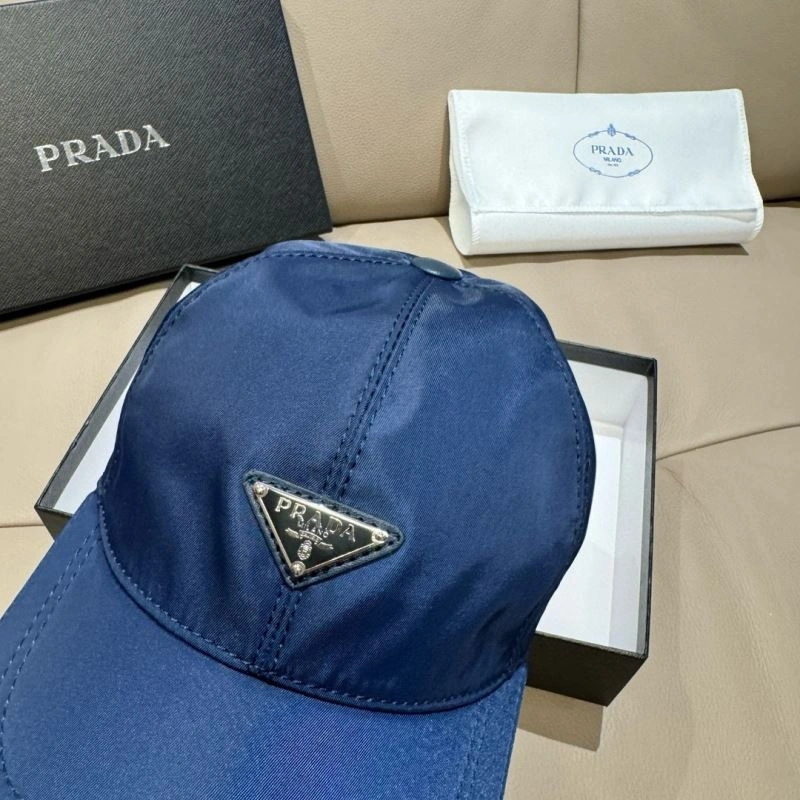 Trendsetting Prada Caps 261115