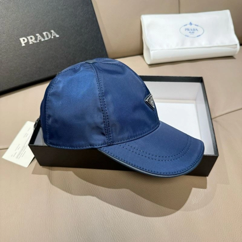 Trendsetting Prada Caps 261115