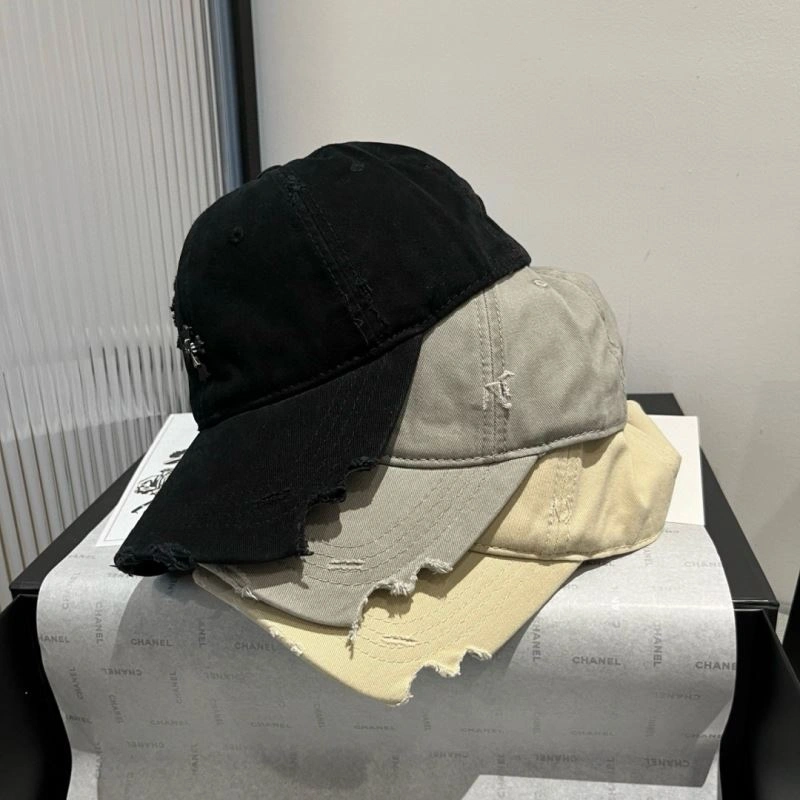 Premium Prada Caps 261109