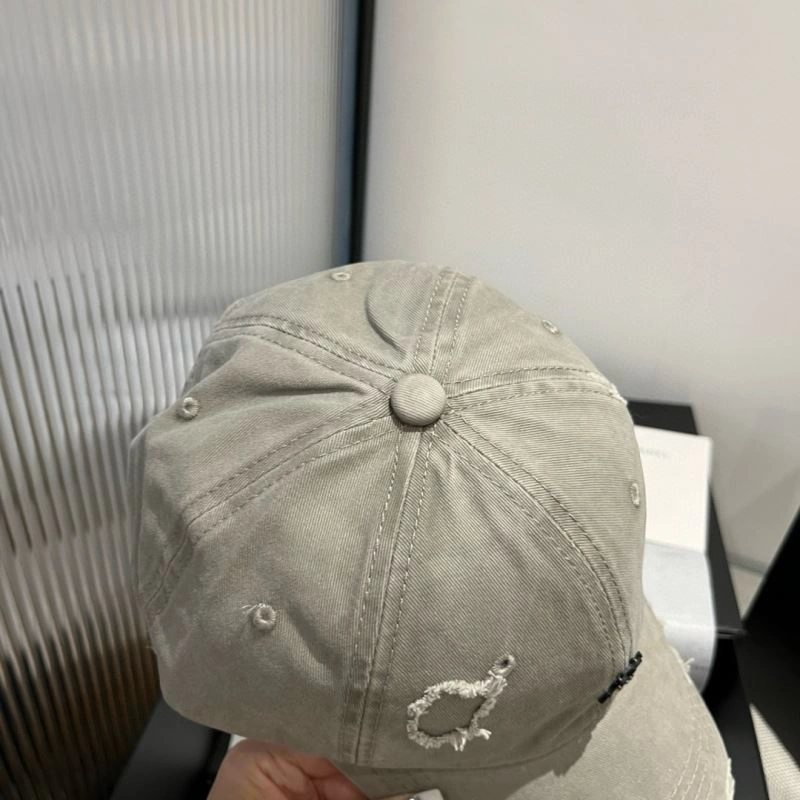 Premium Prada Caps 261109