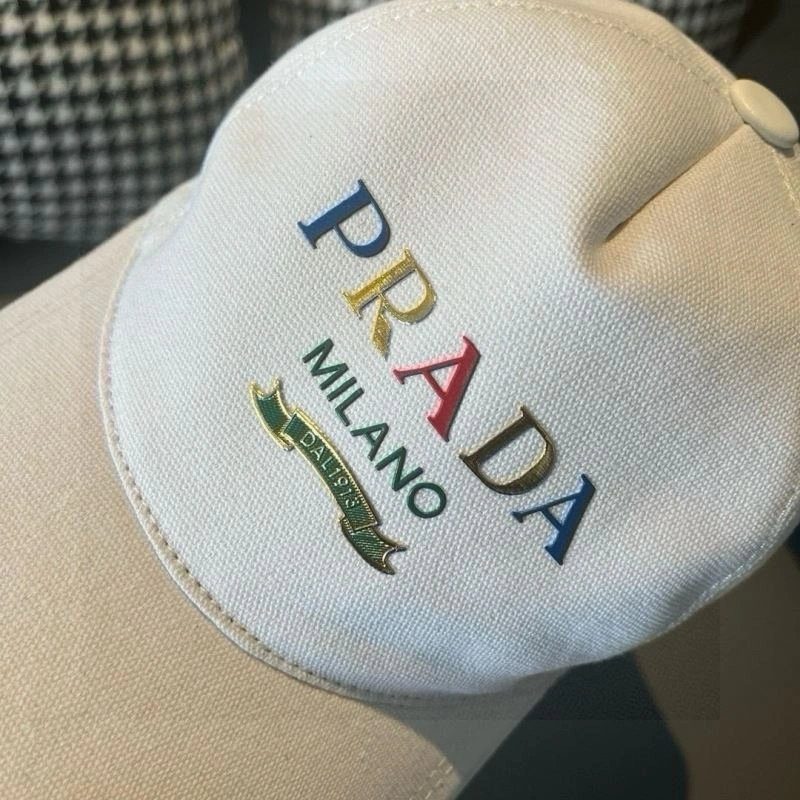 Comfortable Prada Caps 261096