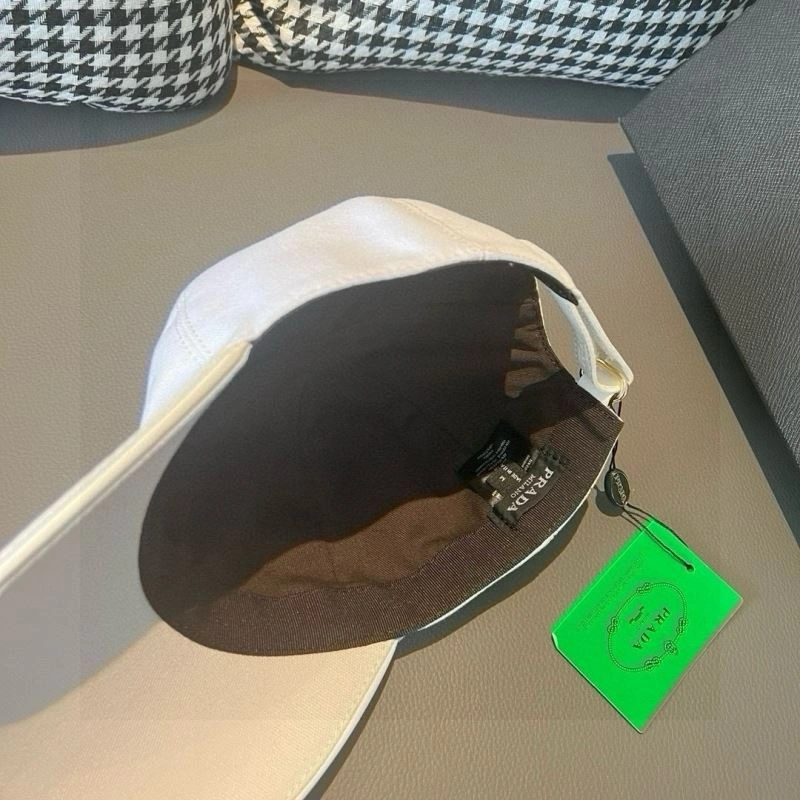 Comfortable Prada Caps 261096