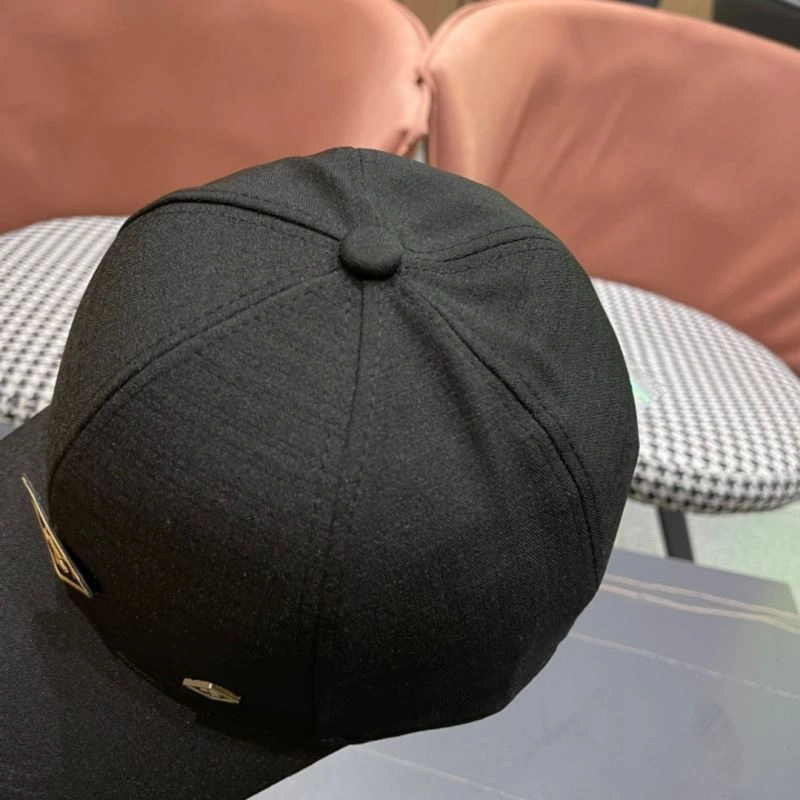 Prada Caps SmoothTexture 257248