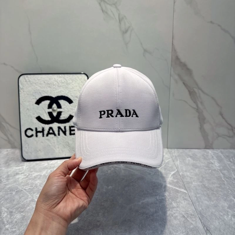 Prada Caps Versatile 257239