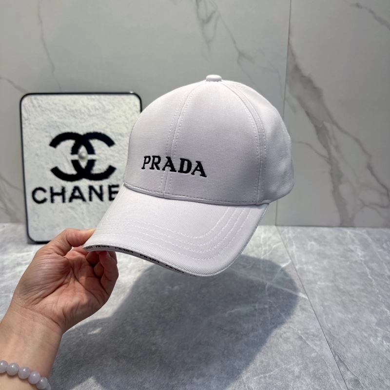 Prada Caps Versatile 257239