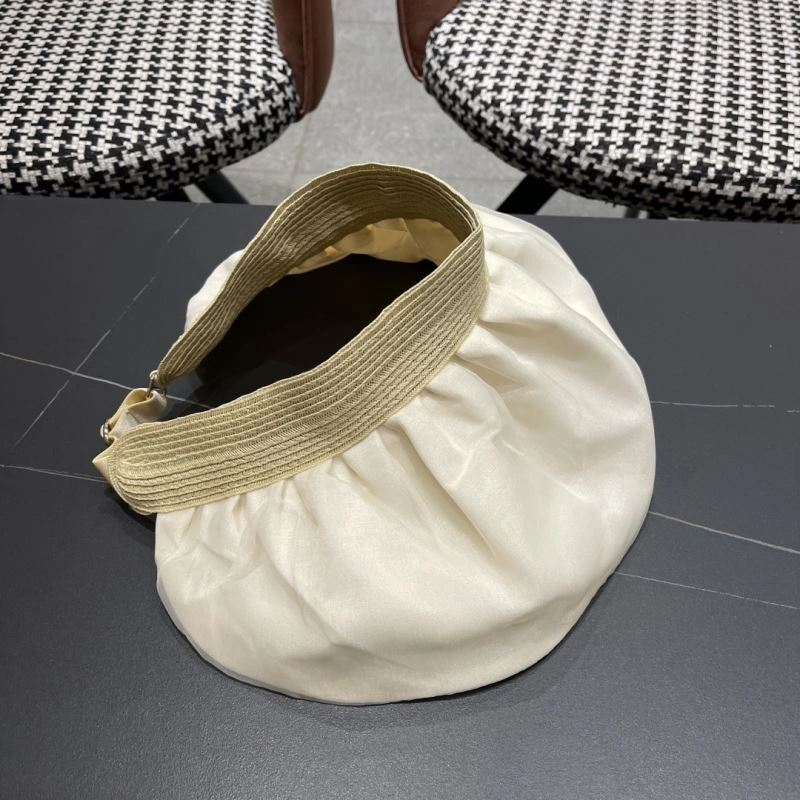 Prada Caps Trendsetting 257228