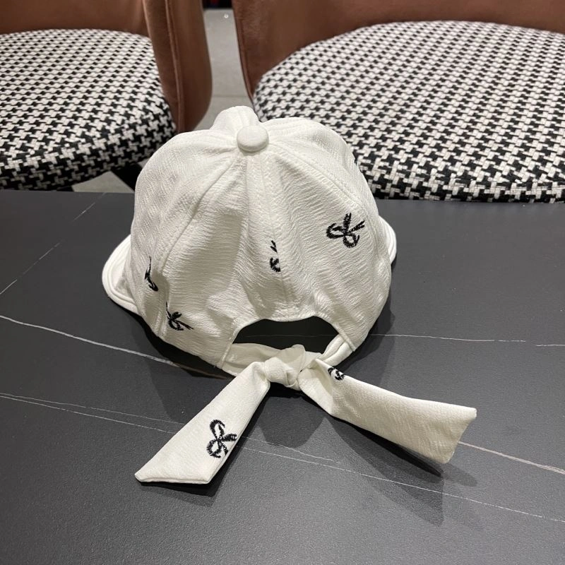 Fashionable Prada Caps 257236