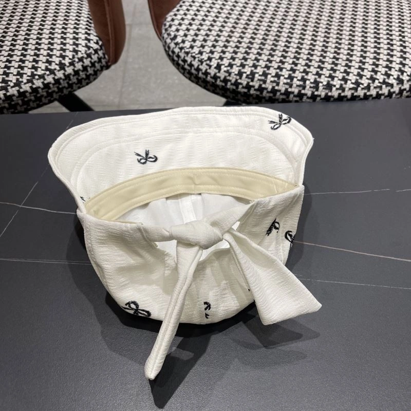 Fashionable Prada Caps 257236