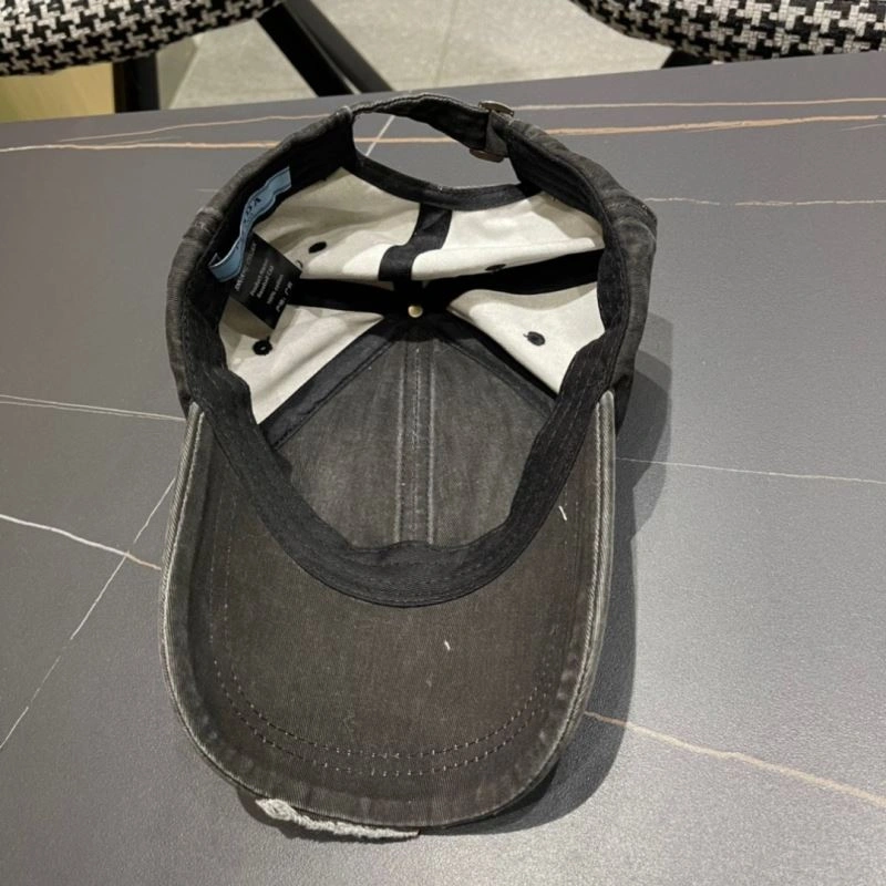 Versatile Prada Caps 257214