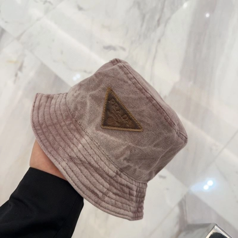 Prada Caps WellDesigned 257195