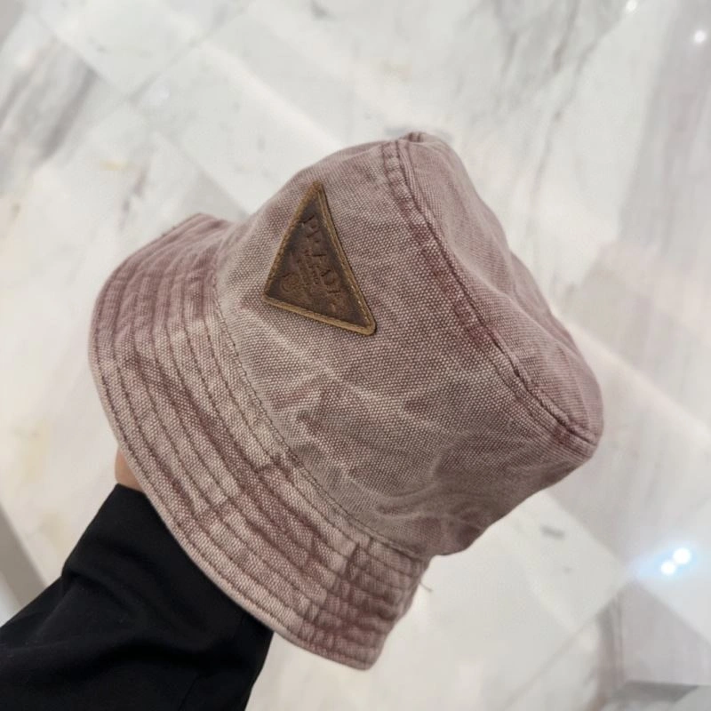 Prada Caps WellDesigned 257195