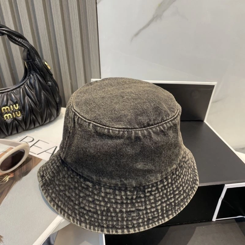 Fashionable Prada Caps 257169