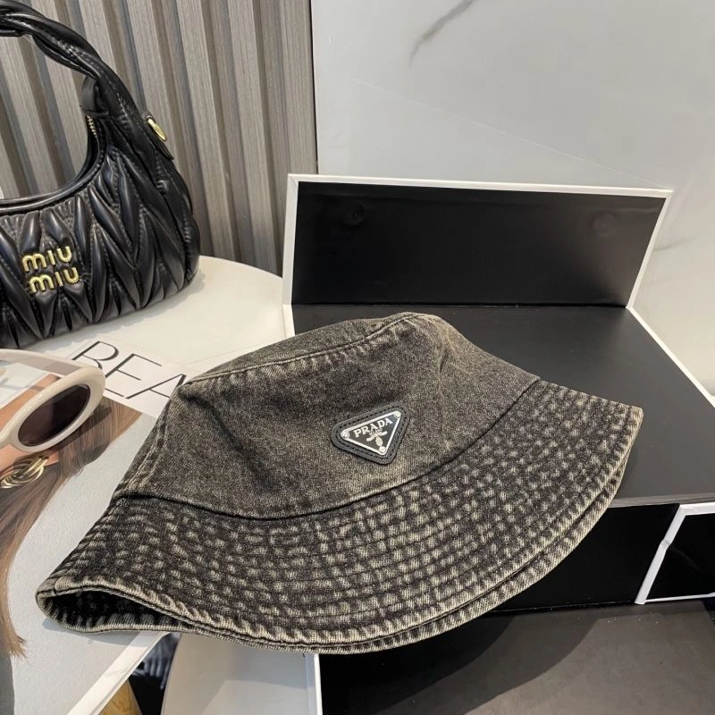 Fashionable Prada Caps 257169