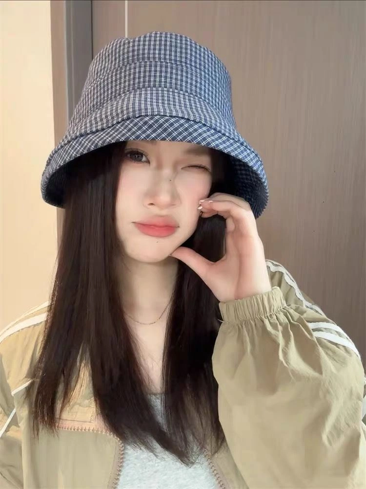 Versatile Prada Caps 257189