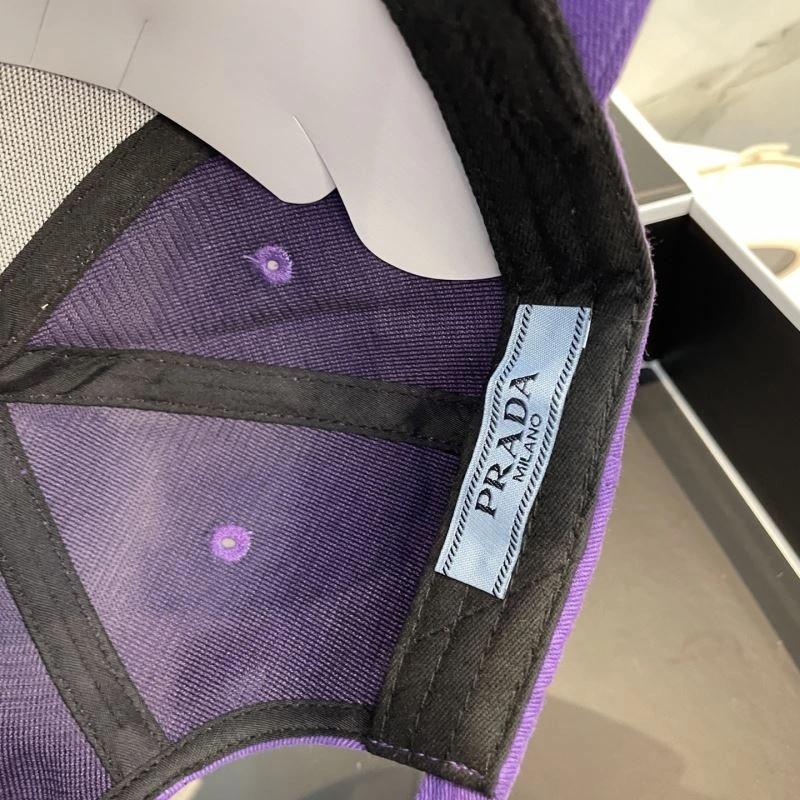 Prada Caps ZipUp 257157