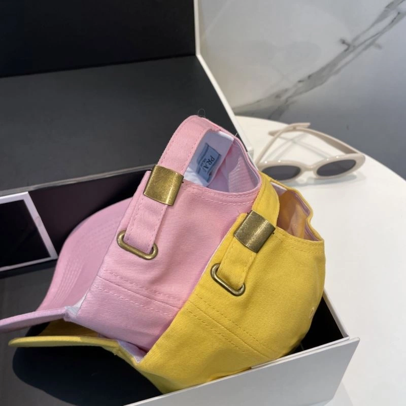Prada Caps Chic 257155