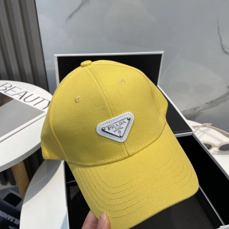 Prada Caps Chic 257155