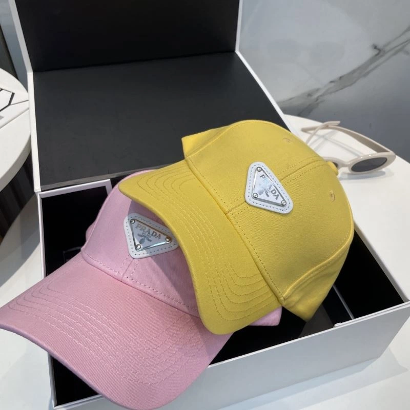 Prada Caps Chic 257155