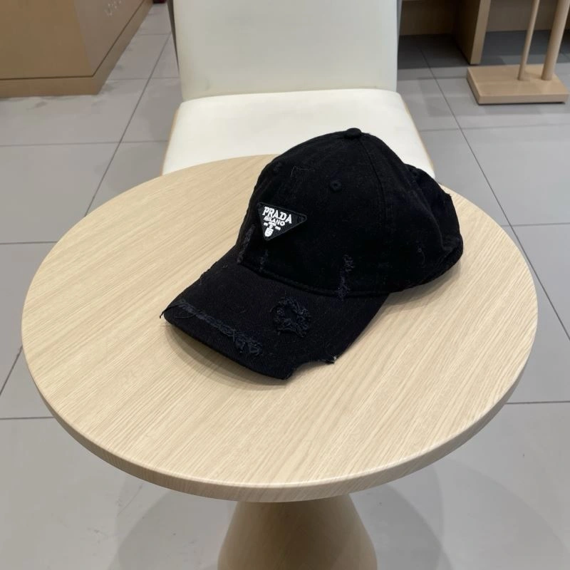 Cozy Prada Caps 257143