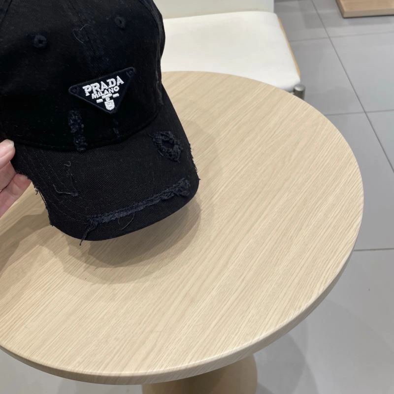 Cozy Prada Caps 257143