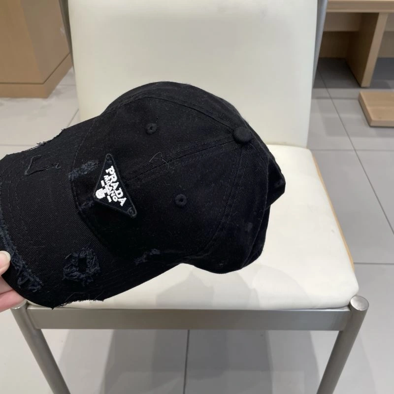 Cozy Prada Caps 257143