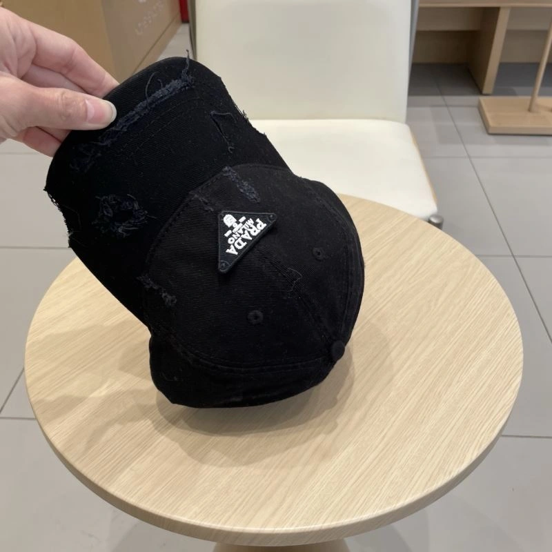 Cozy Prada Caps 257143