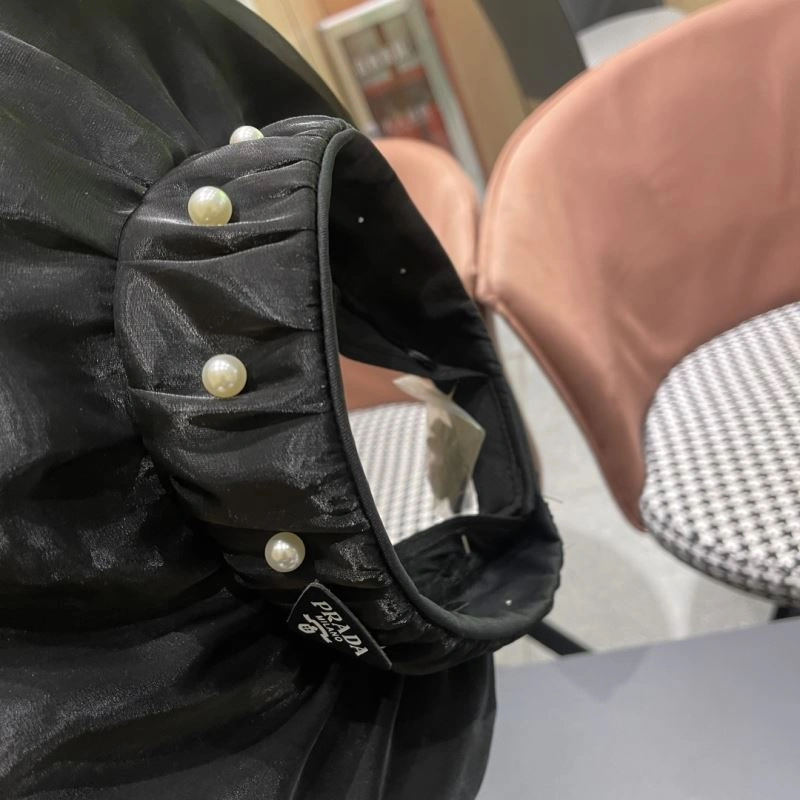 Prada Caps DailyWear 257124