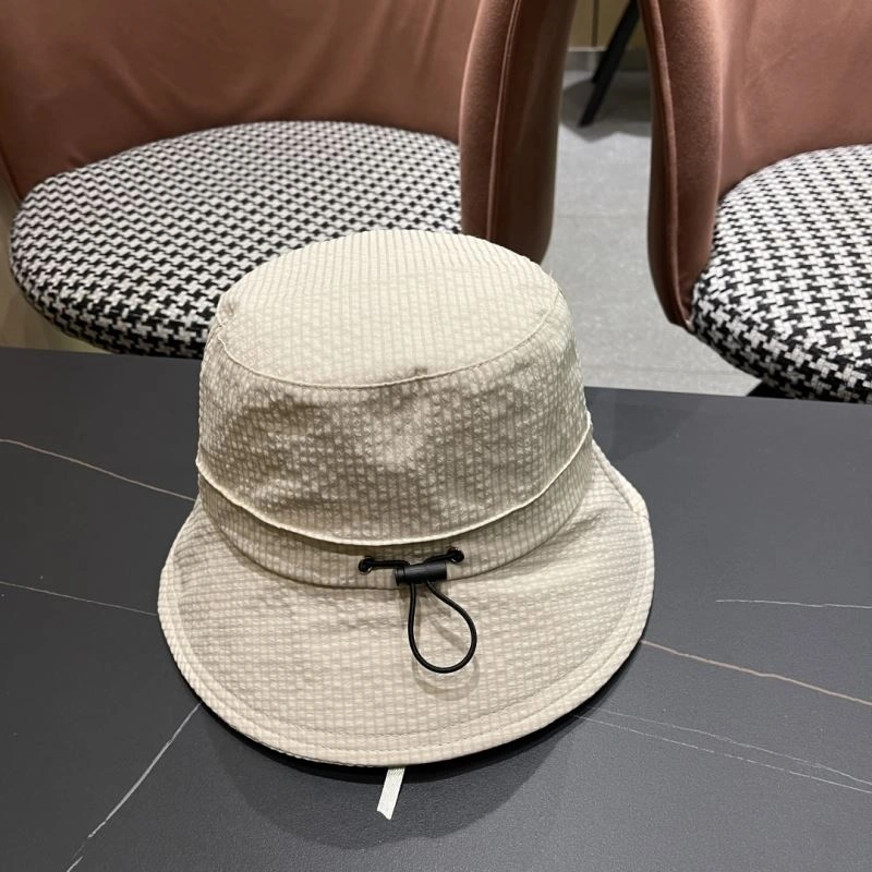 Prada Caps UrbanStyle 257115