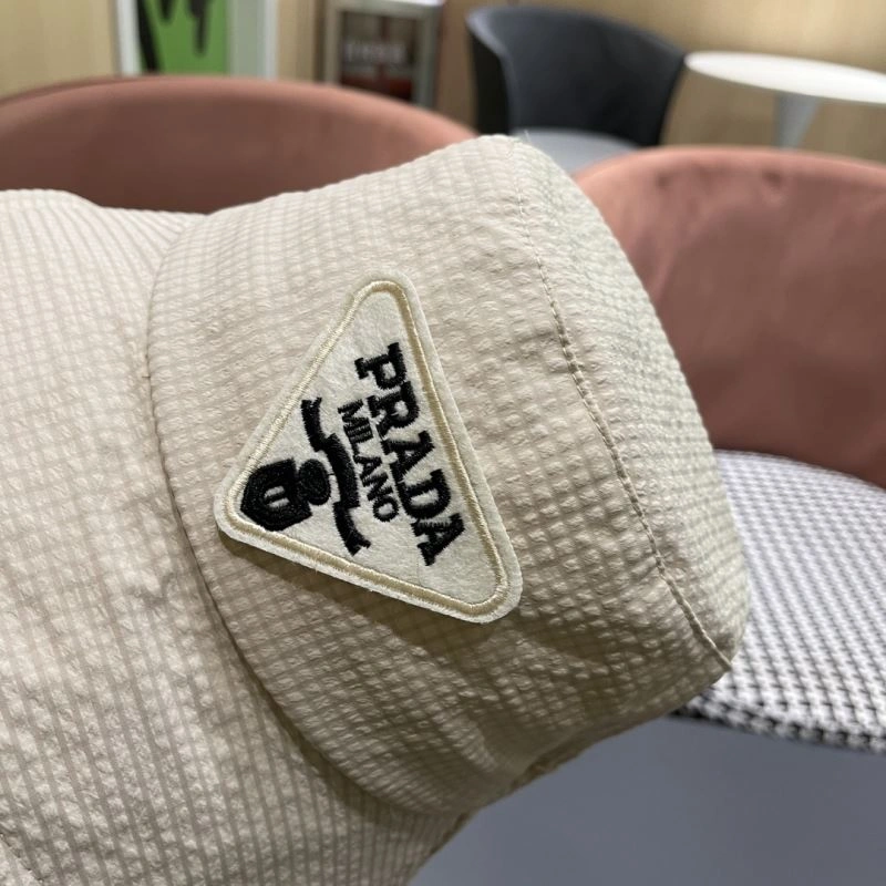 Prada Caps UrbanStyle 257115