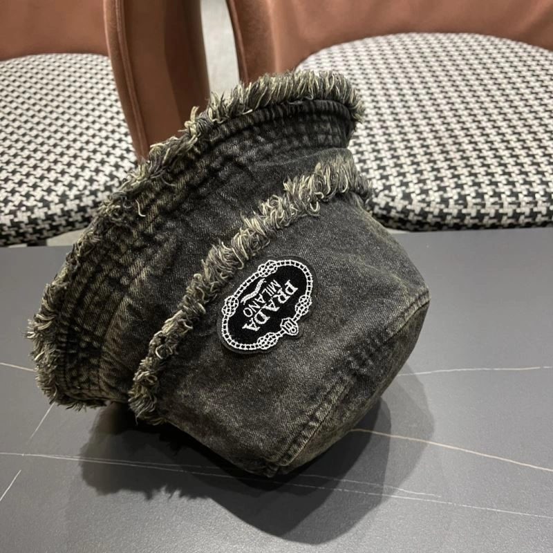 Fashionable Prada Caps 257102