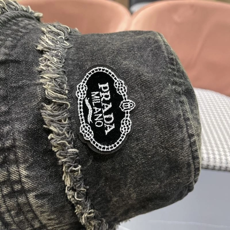 Fashionable Prada Caps 257102