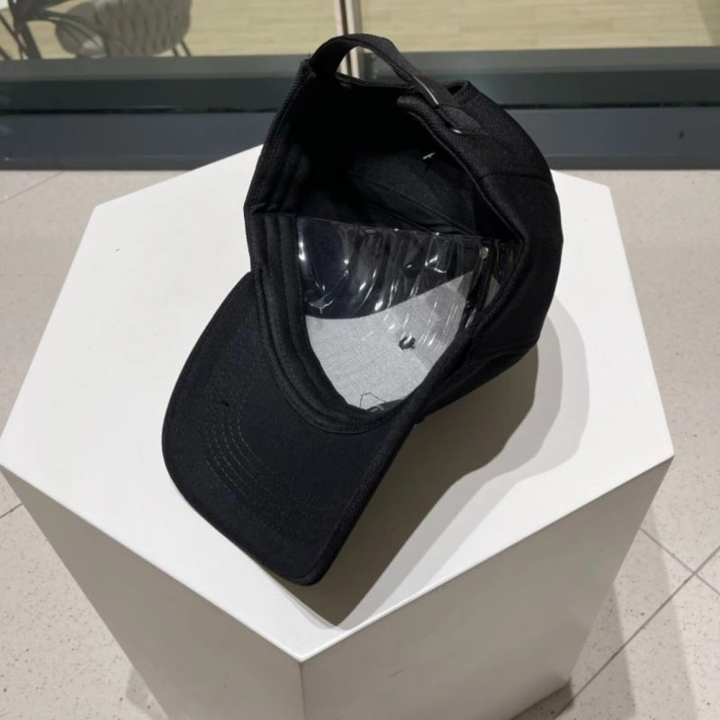 SoftTouch Prada Caps 257076