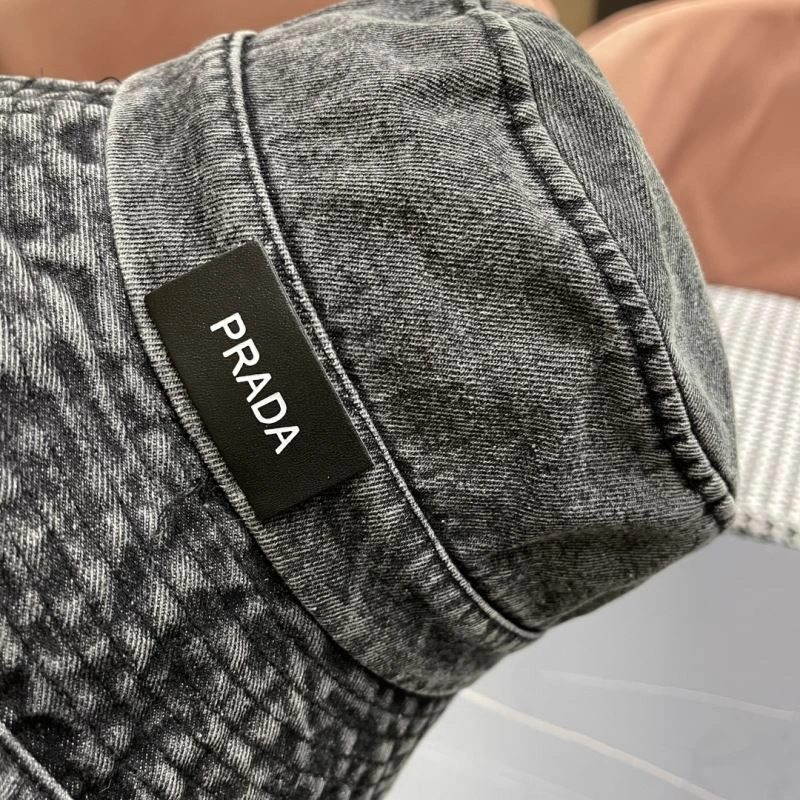 ZipUp Prada Caps 261608