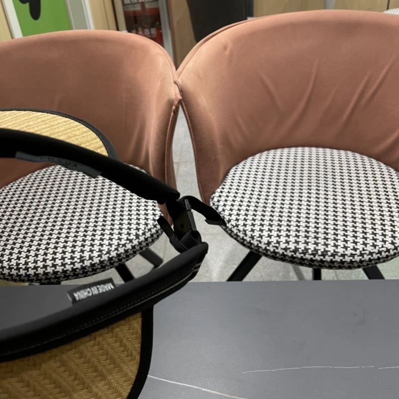 Prada Caps Attractive 261602