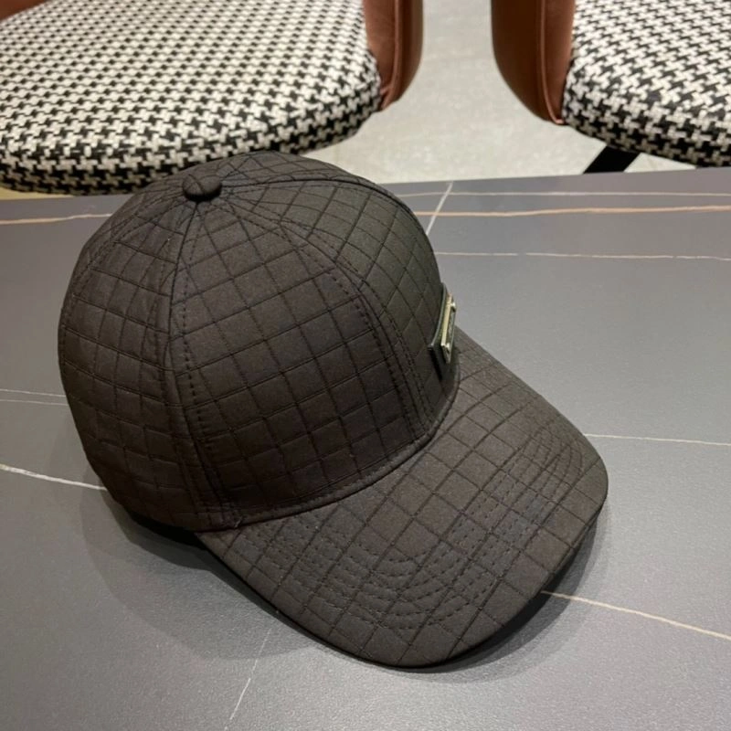 Prada Caps Versatile 261588