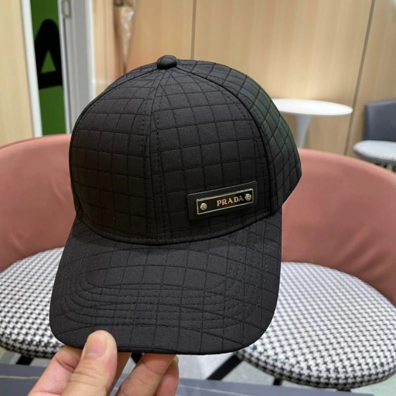 Prada Caps Versatile 261588