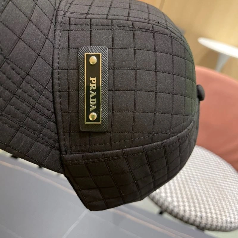 Prada Caps Versatile 261588