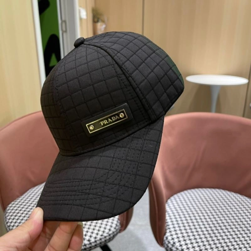 Prada Caps Versatile 261588