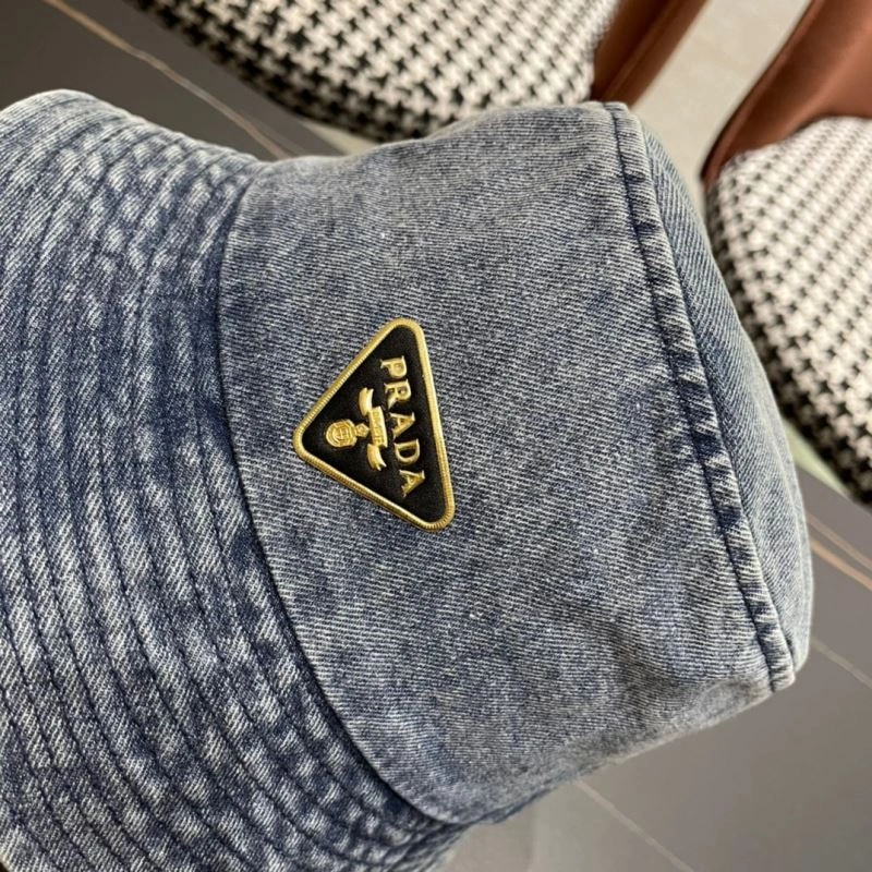 Prada Caps Bold 261583