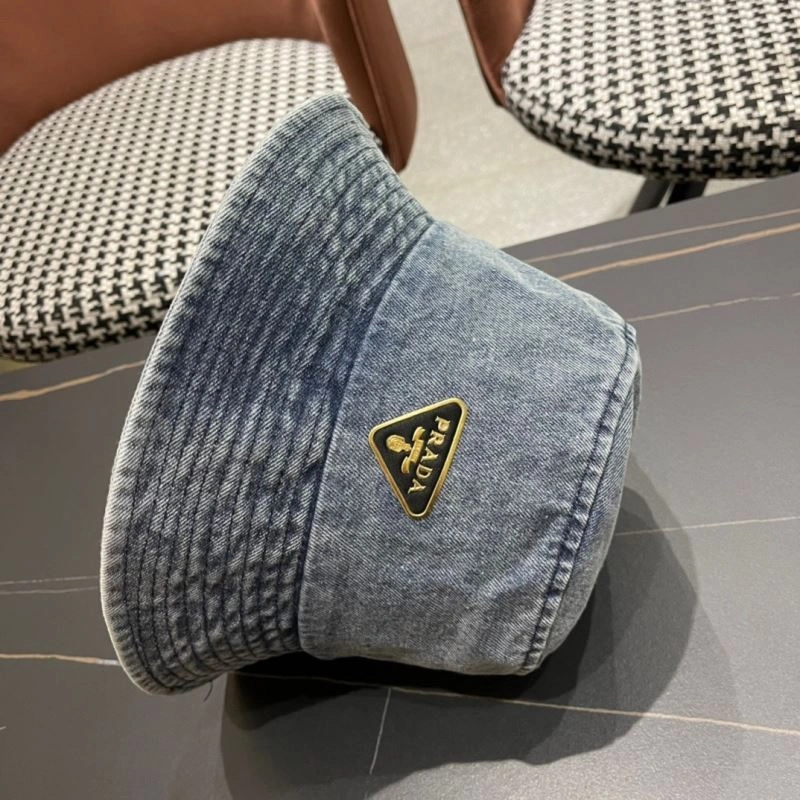 Prada Caps Bold 261583