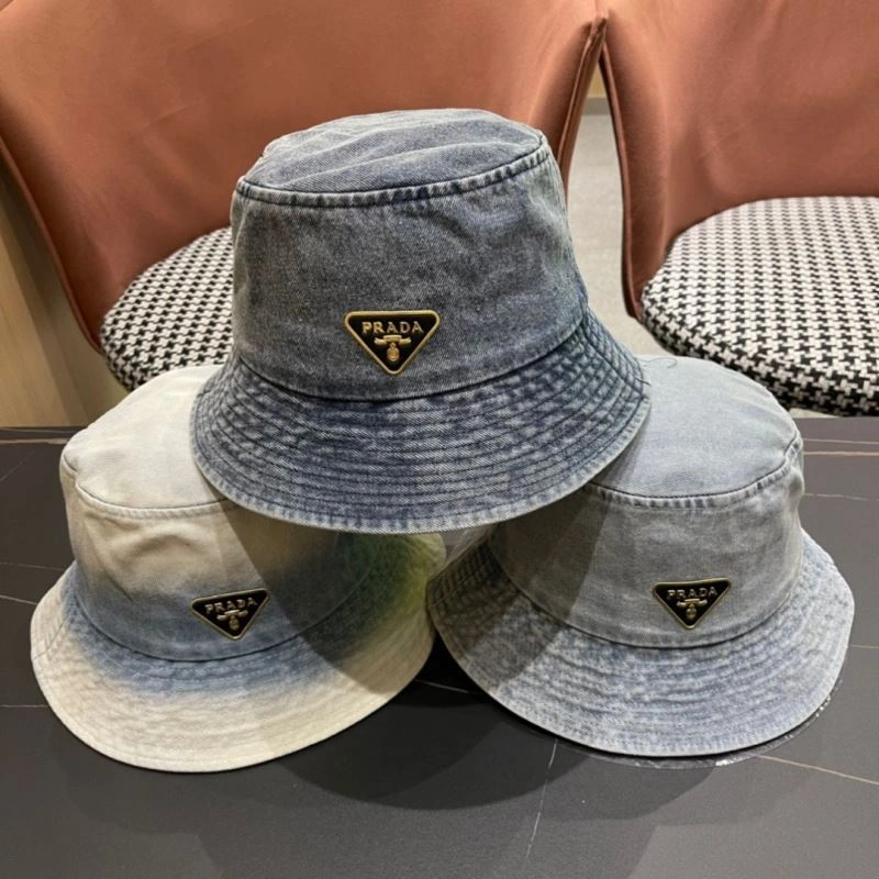 Prada Caps Bold 261583