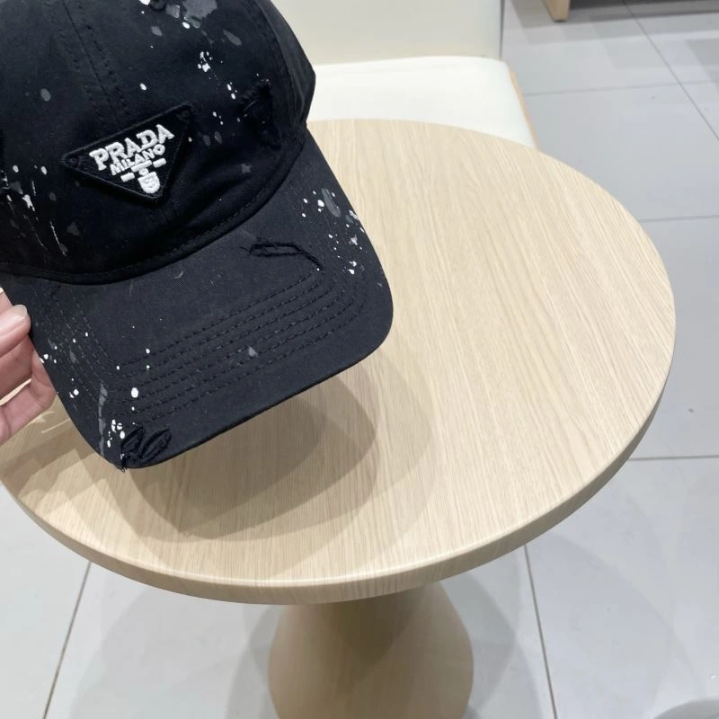 Prada Caps SmoothTexture 261569
