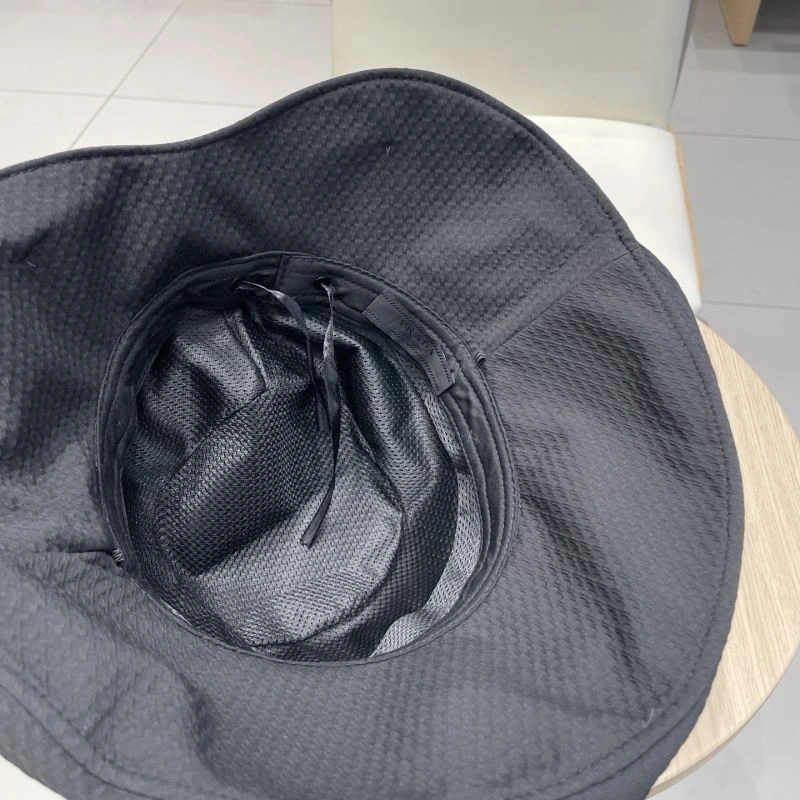 Neat Prada Caps 261564