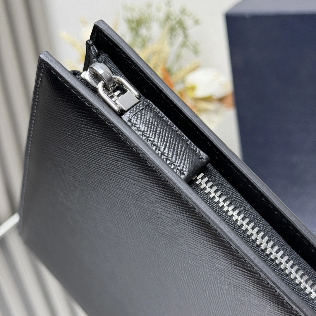 Prada Clutch Bags UrbanChic 71687
