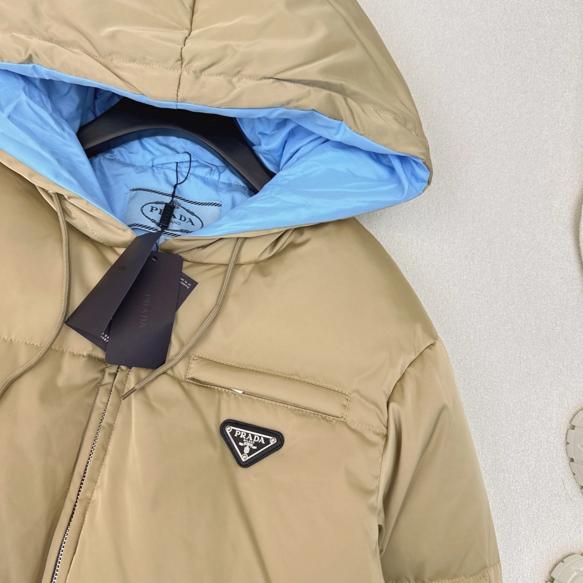 Minimalist Prada Down Jackets 172782