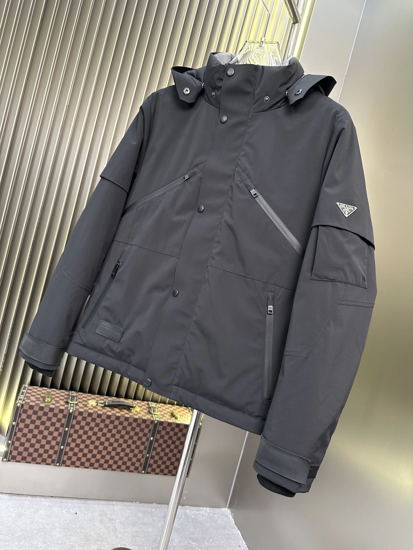 Minimalist Prada Down Jackets 172778