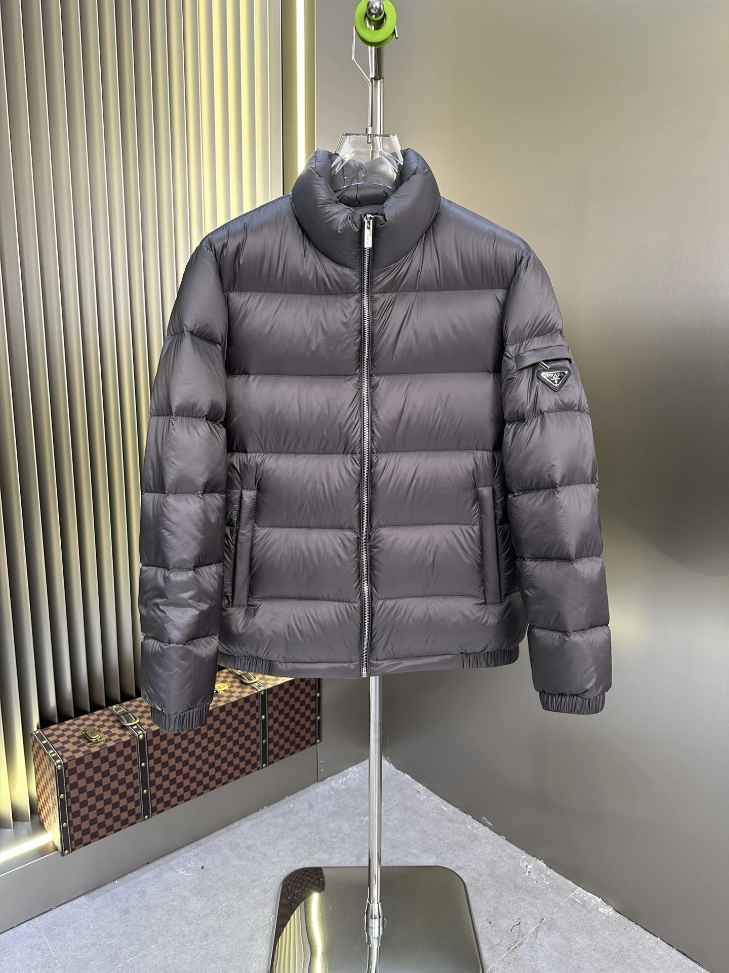 Prada Down Jackets Bold 172833
