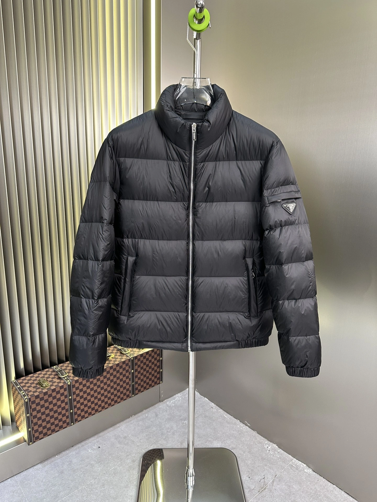 Prada Down Jackets Bold 172833